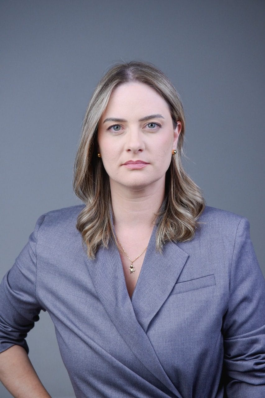 Caroline - Advogada JJ Advogados